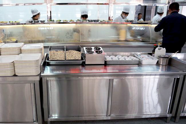 食堂承包公司食堂衛生管理讓企業(yè)更放心