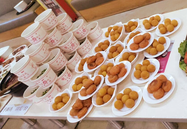 感恩回饋美食節,美食在食堂，好吃在金筷子